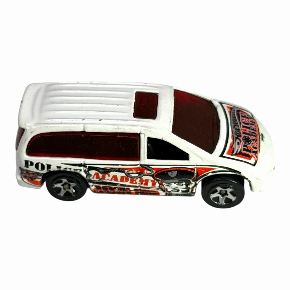 2003  ''ROLL PATROL'' #169 Hot Wheels Police Academy Dodge‎ Van Diecast Toy Car